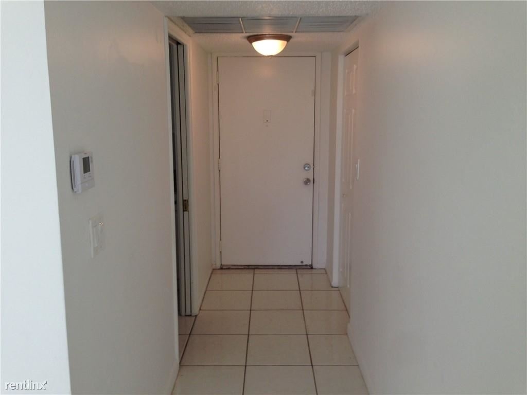 9410 Tangerine Pl Apt 203 - Photo 6