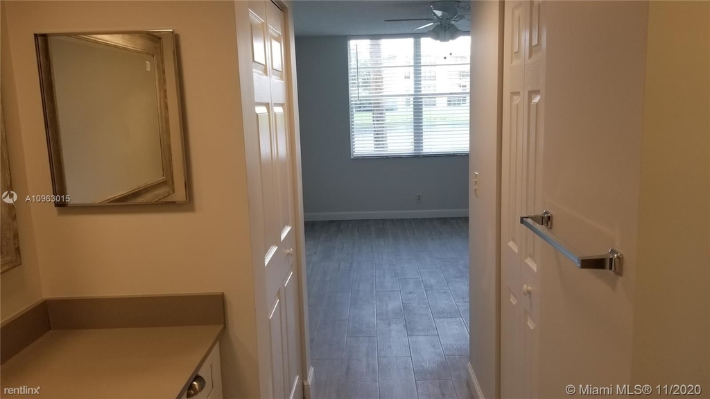 9440 Poinciana Pl Apt 107 - Photo 4