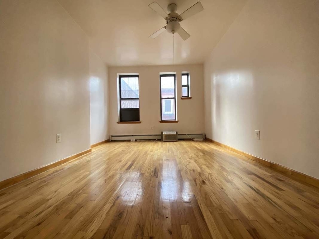 354 West 44th Street - Photo 8