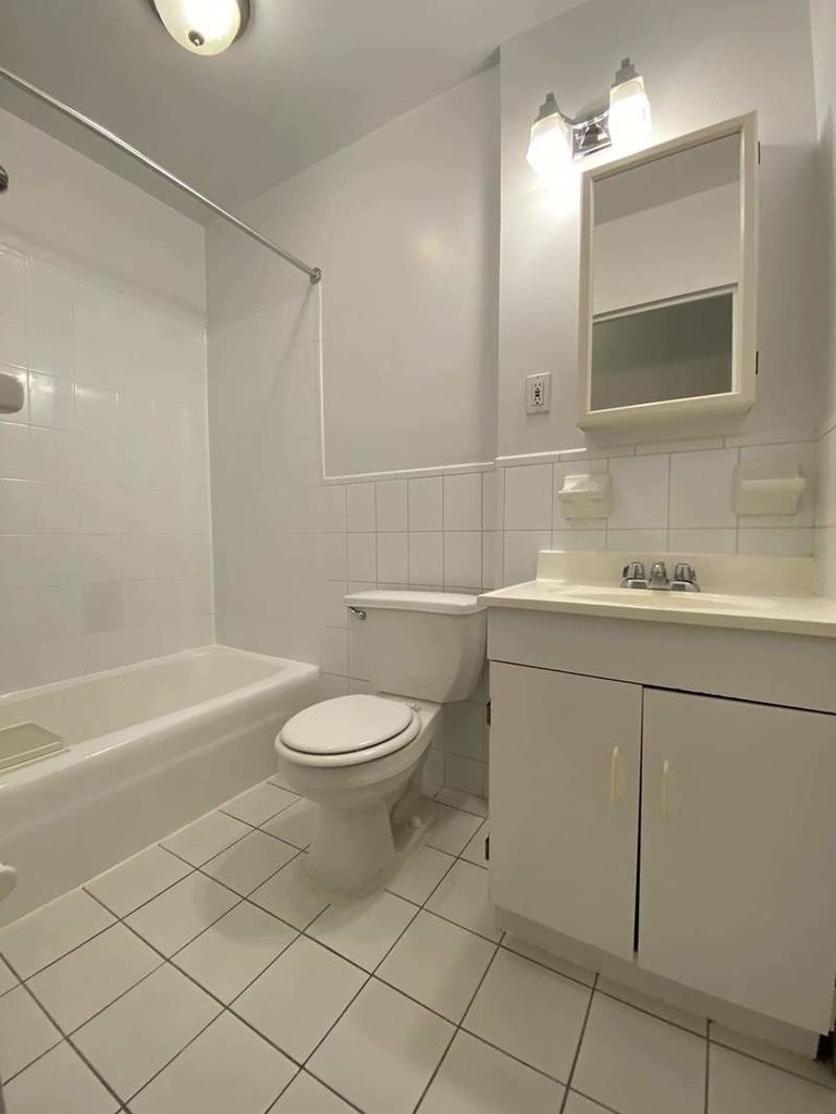 354 West 44th Street - Photo 8