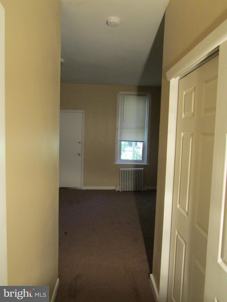 5222 Catharine Street - Photo 4