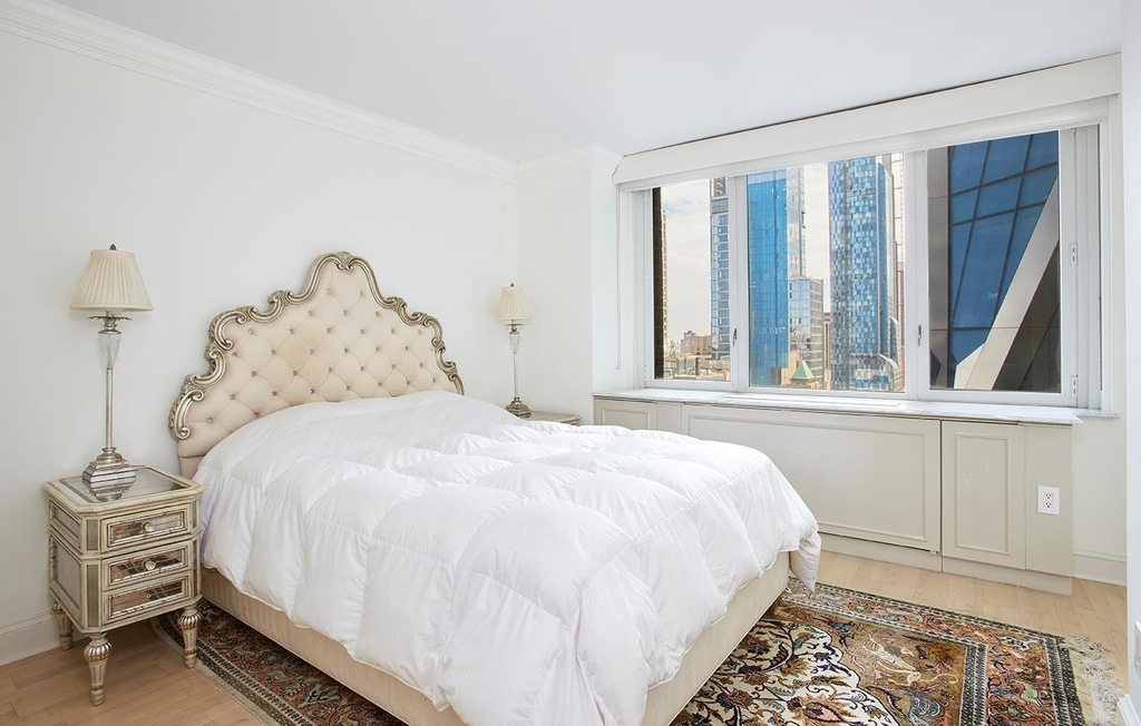 322 W 57th St - Photo 8