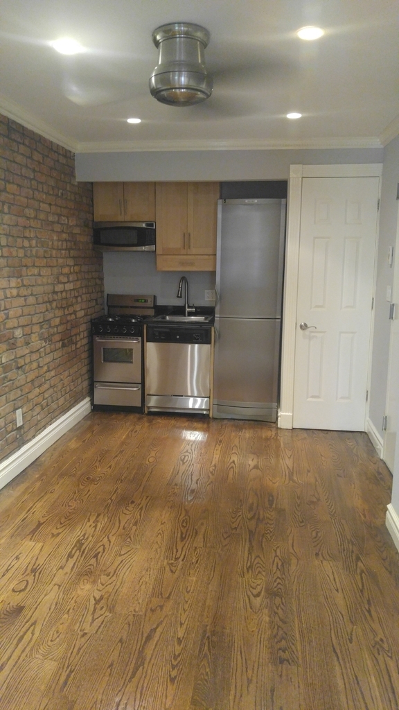 521 East 5th Street - Photo 2