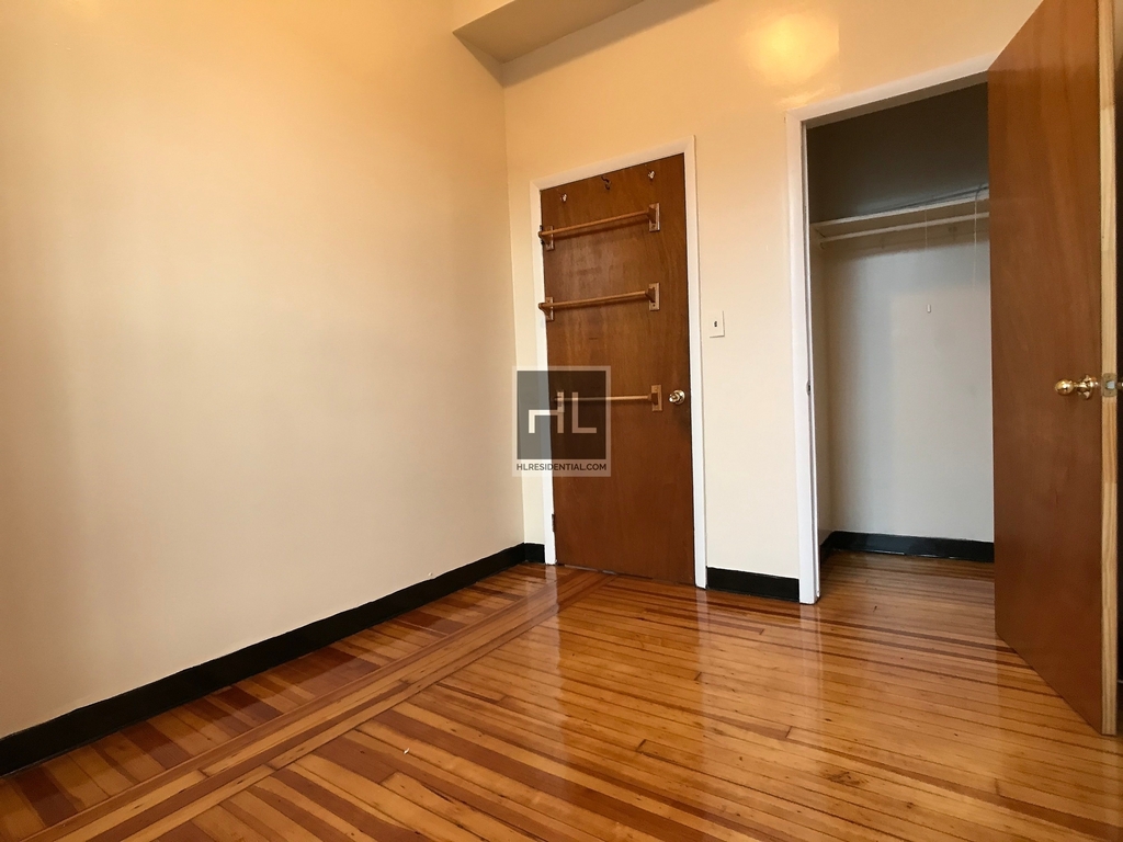 61 4 Avenue - Photo 8