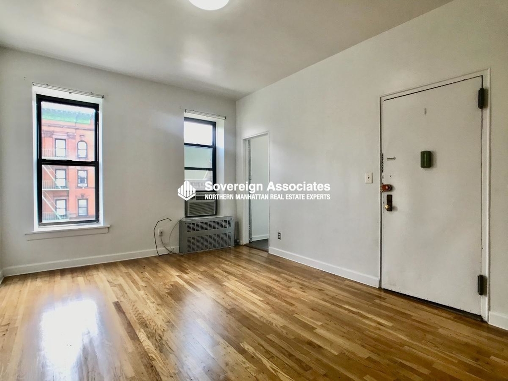 930 Amsterdam Avenue - Photo 2