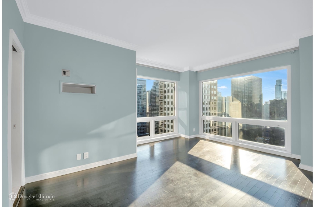 721 Fifth Avenue - Photo 7