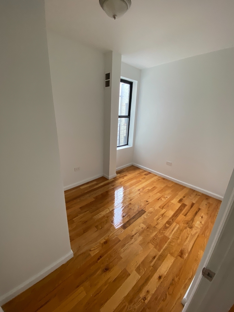 560 West 163rd Street - Photo 7