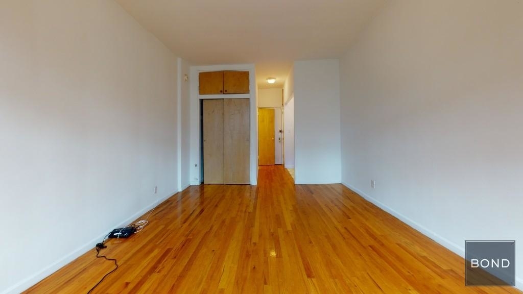 354 East 83 Street - Photo 2