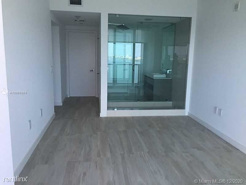 460 Ne 28th St Apt 2802 - Photo 2