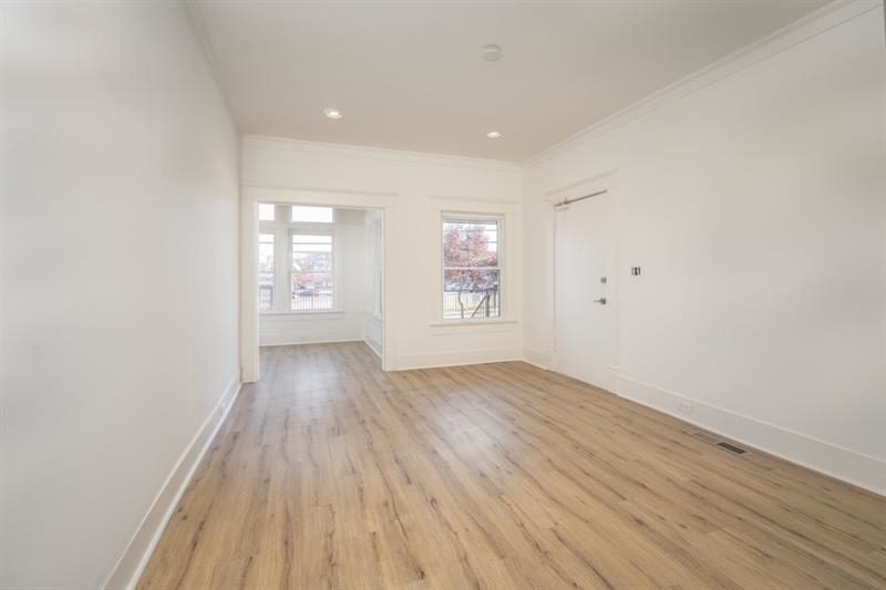 600 Parkway Drive Ne # 8 - Photo 1