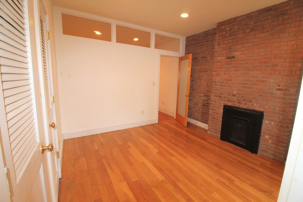 509 Henry Street - Photo 5