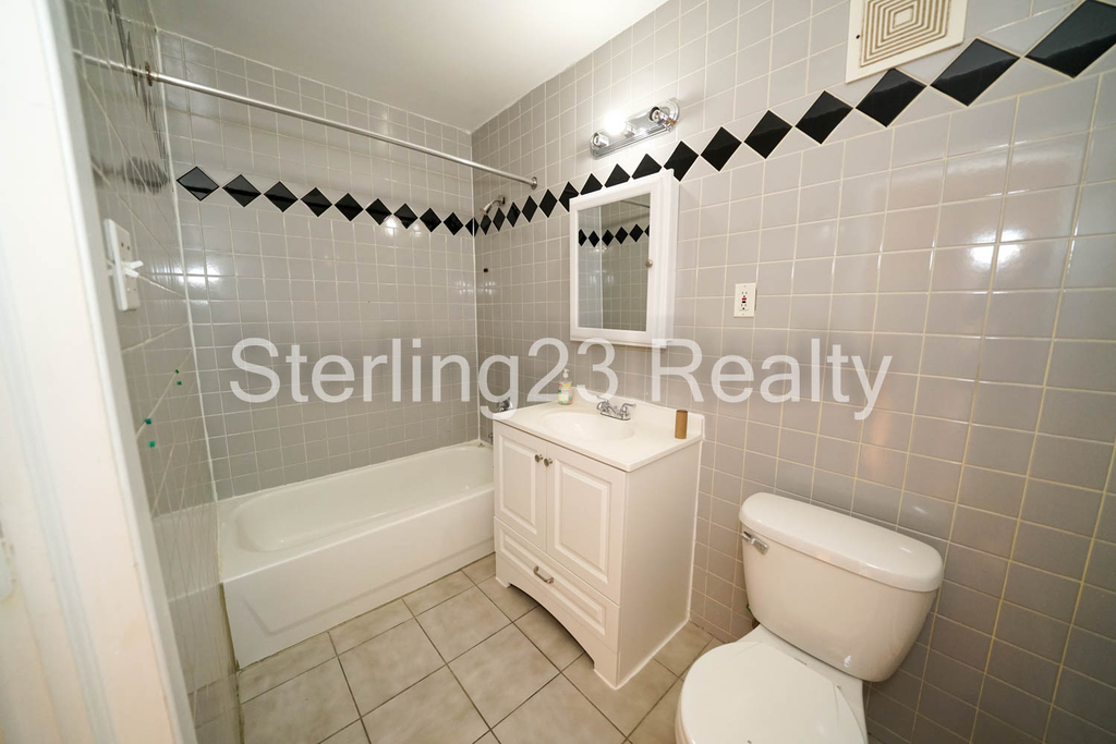 29-17 31st Avenue - Photo 4