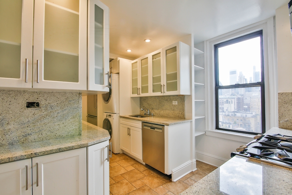 809 Madison Avenue - Photo 2