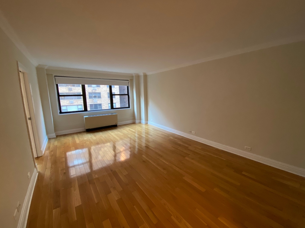 141 East 33rd Street - Photo 0