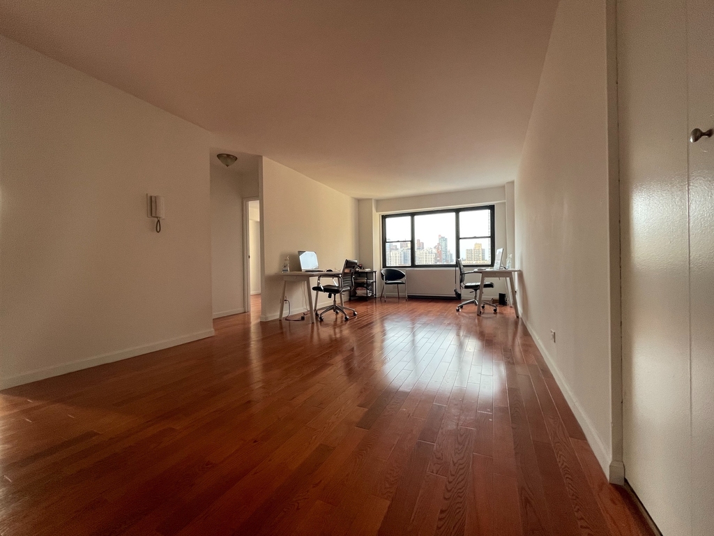 345 East 80th Street - Photo 0