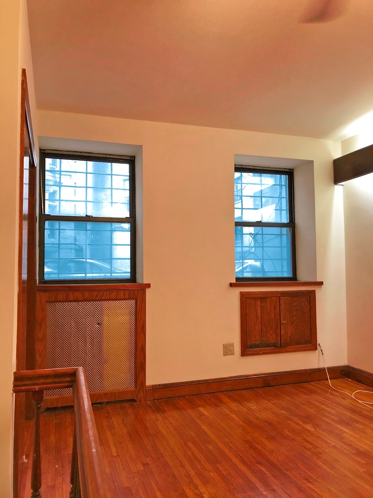 331 West 76th Street - Photo 8