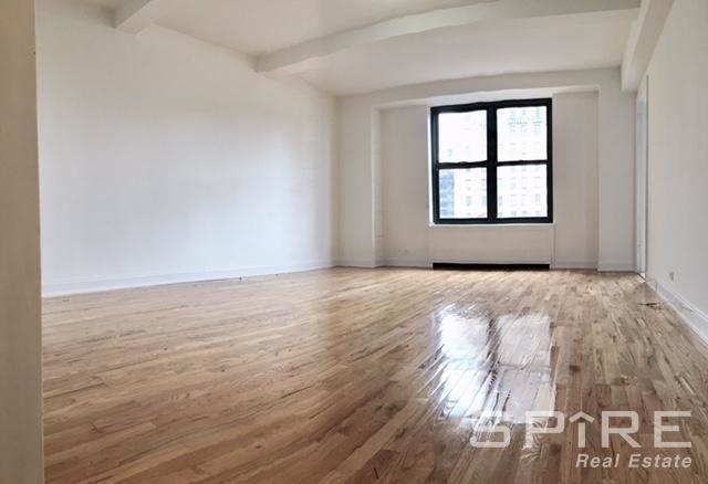 200 West 16th Street - Photo 2