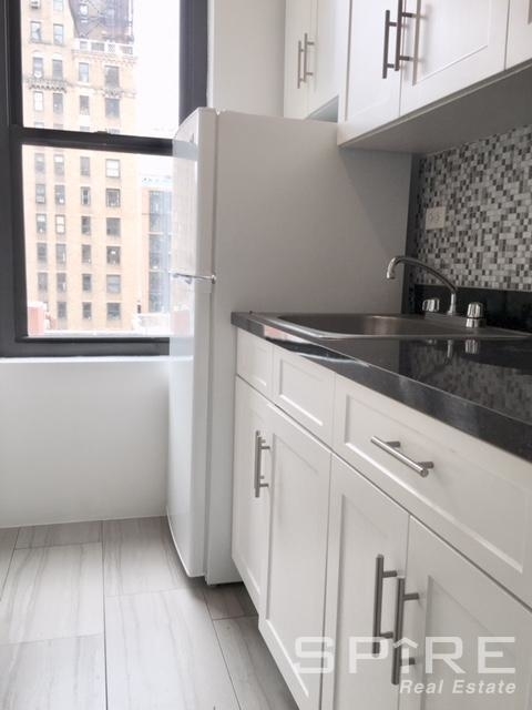 200 West 16th Street - Photo 7