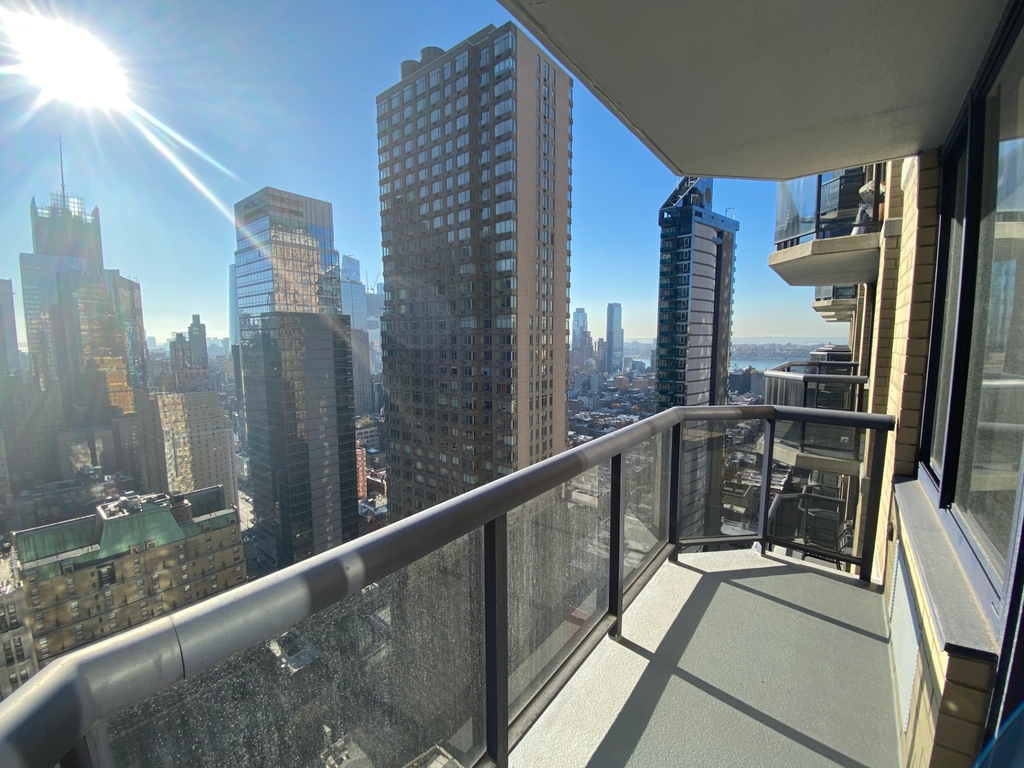 235 West 48th Street - Photo 7