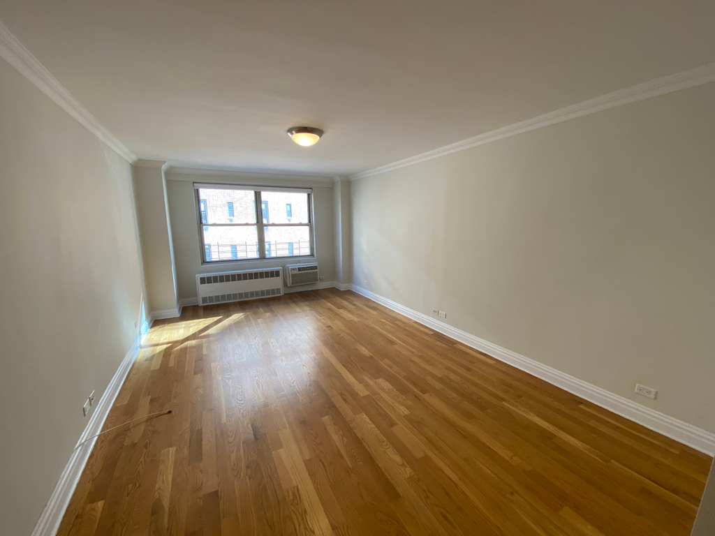 210 West 89th Street - Photo 14