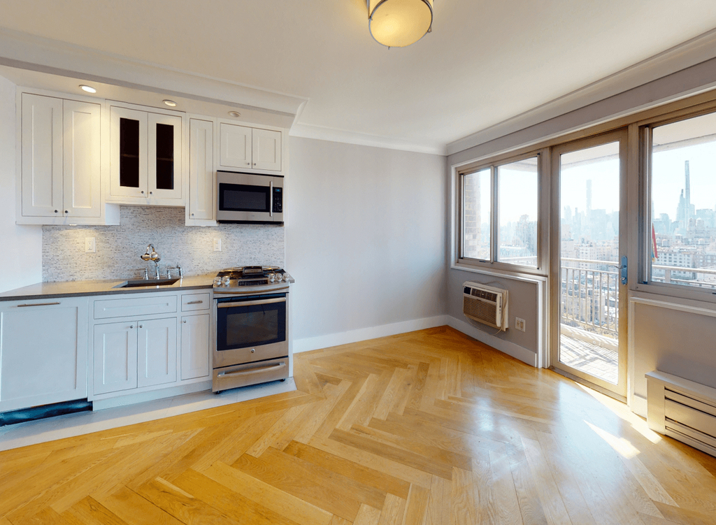 70 West 93rd Street - Photo 1