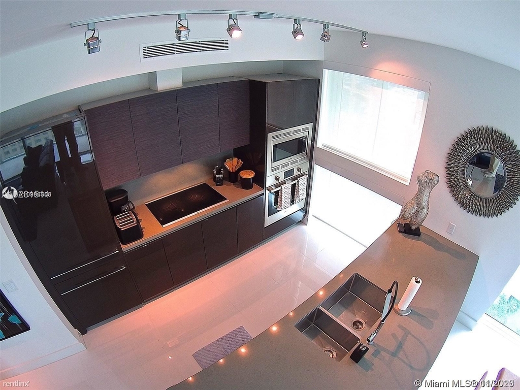 1080 Brickell Ave - Photo 2