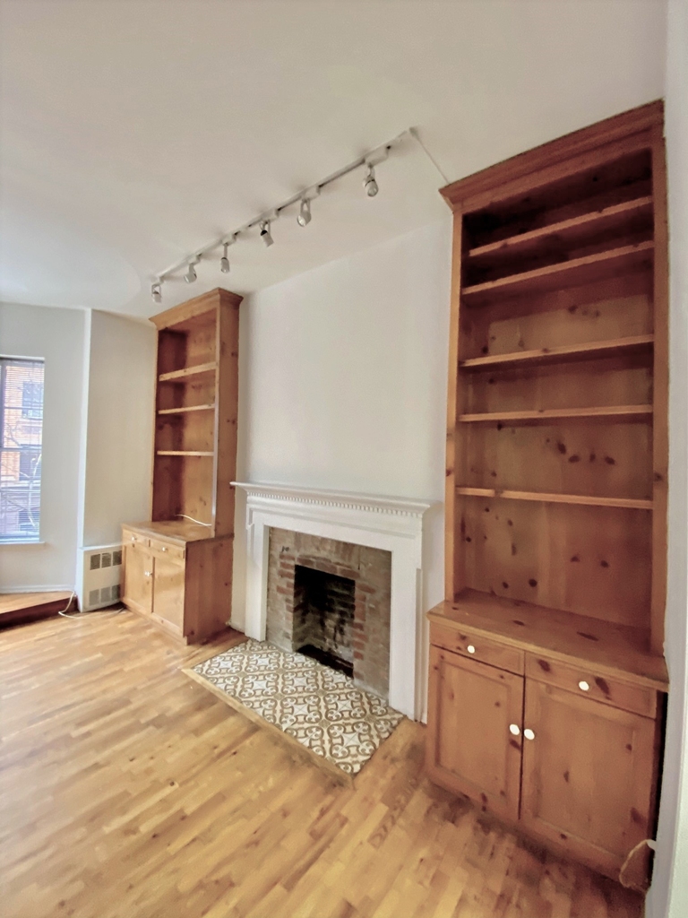 65 West 69th Street - Photo 6