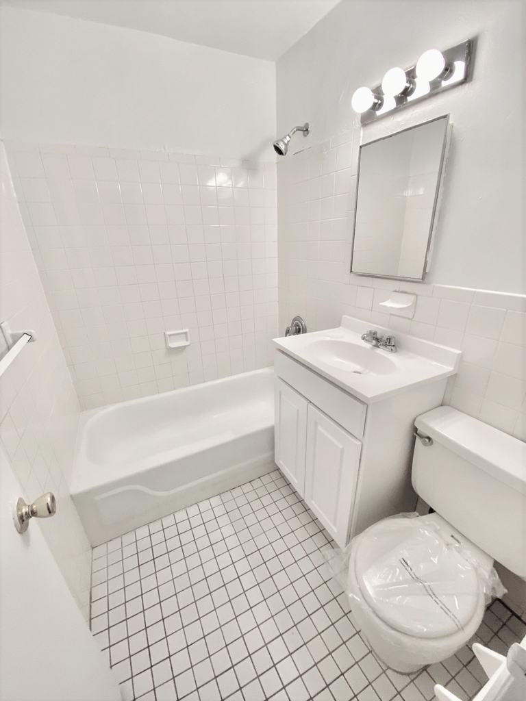 65 West 69th Street - Photo 8