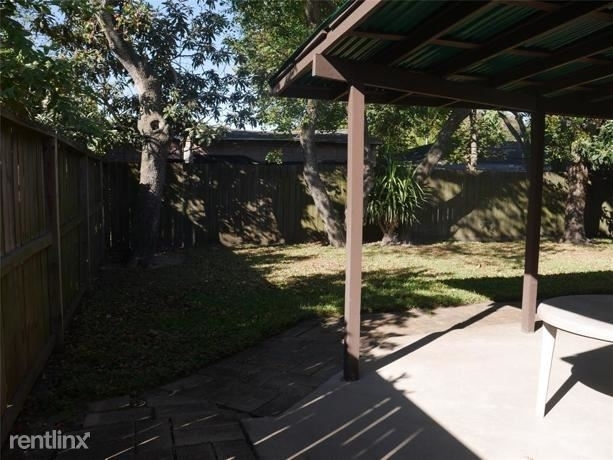 9767 Rambling Trail - Photo 19