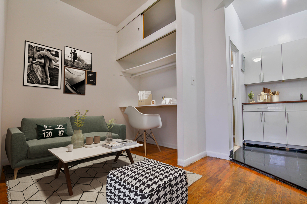 156 East 85th Street - Photo 1