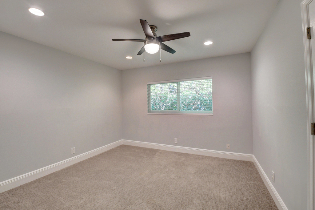 7700 Ne Spanish Trail Court - Photo 34