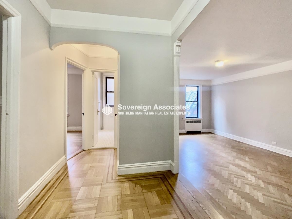 240 Cabrini Boulevard - Photo 5