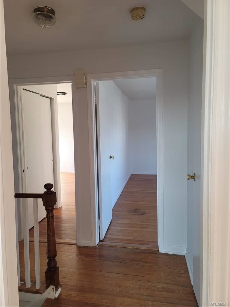 69 Crown Ave - Photo 2