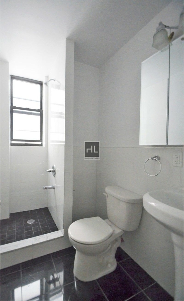 West 148 Street - Photo 3