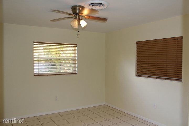 1301 Sw 1st Ave - Photo 3