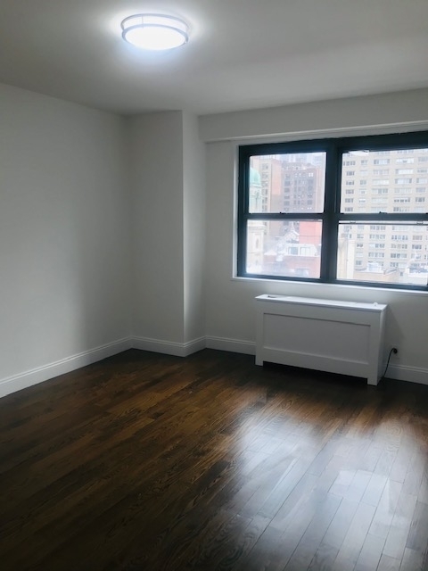 401 East 88th Street - Photo 3