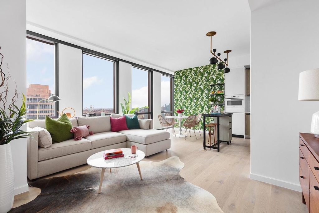 34th Street and 1st Avenue  - Photo 13