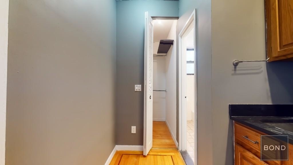 246 West 22 Street - Photo 10