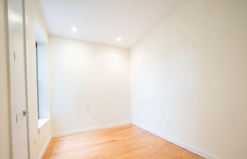 662 Park Place - Photo 3