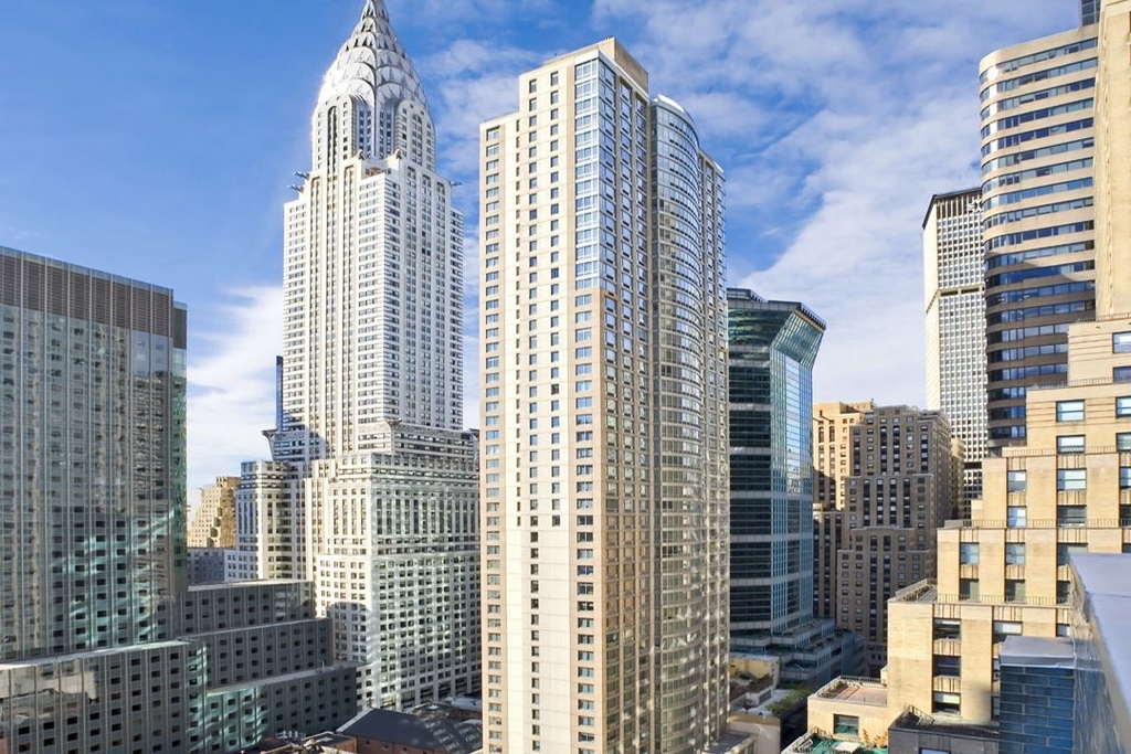 Luxurious Floor to Ceiling Window Apartments in the Heart of Midtown - Photo 5