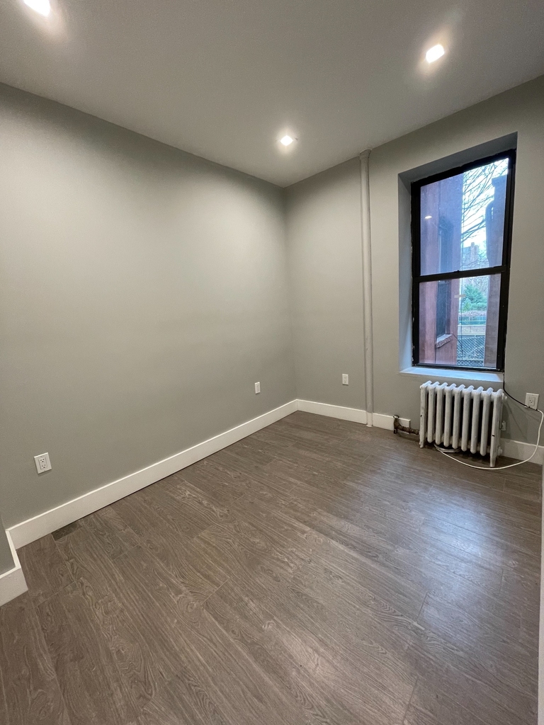 411 East 118th Street - Photo 5