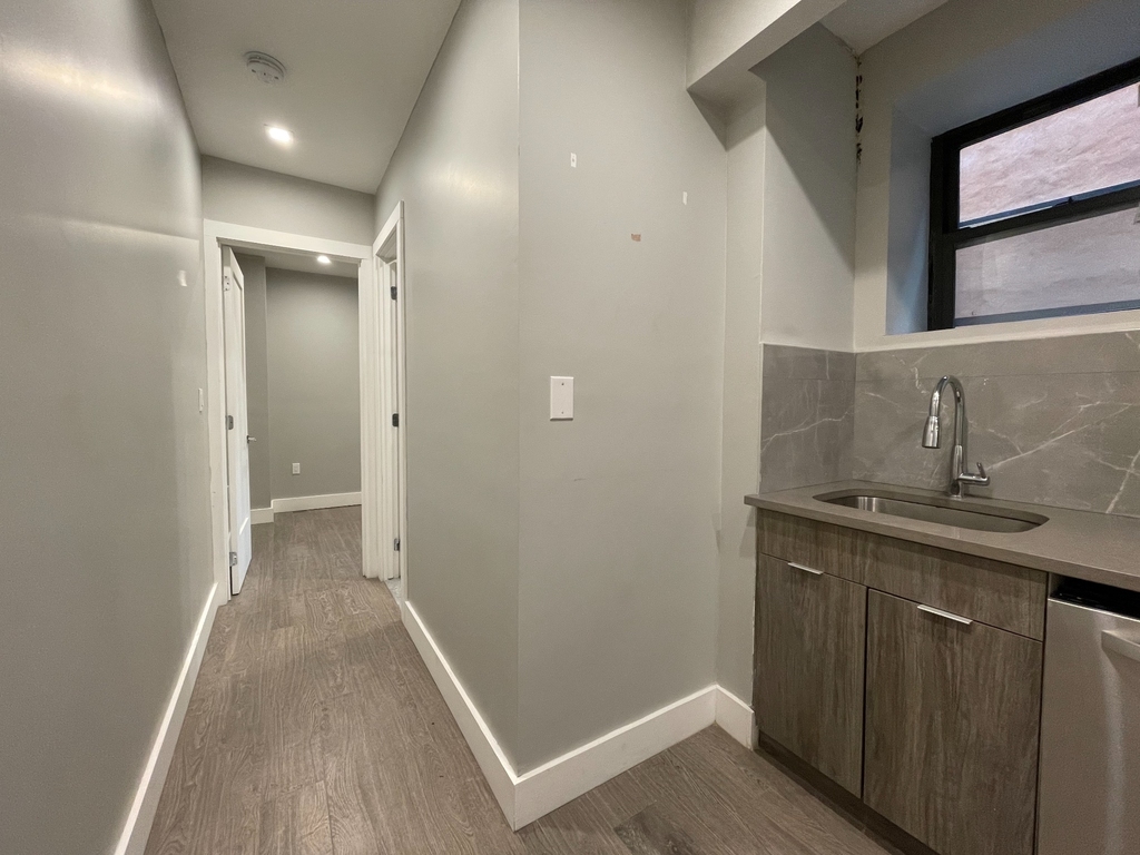 411 East 118th Street - Photo 4