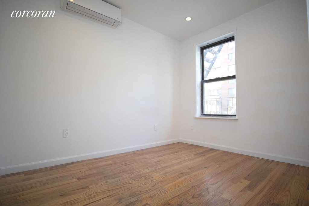 174 7th Avenue - Photo 1