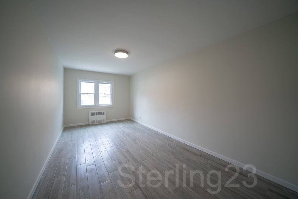 33-10 23rd Street - Photo 5