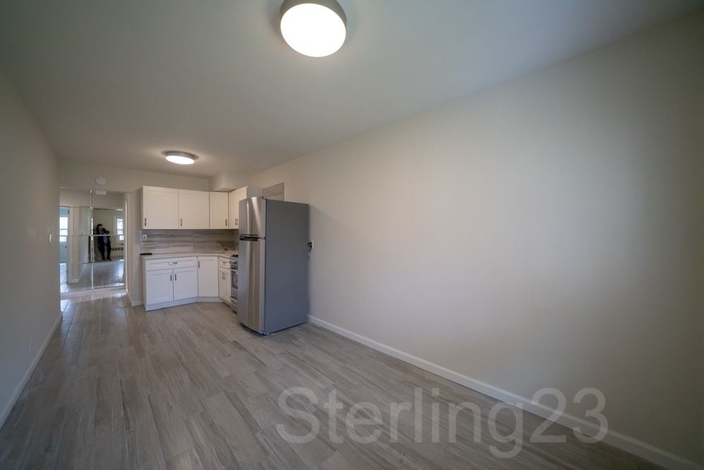 33-10 23rd Street - Photo 7