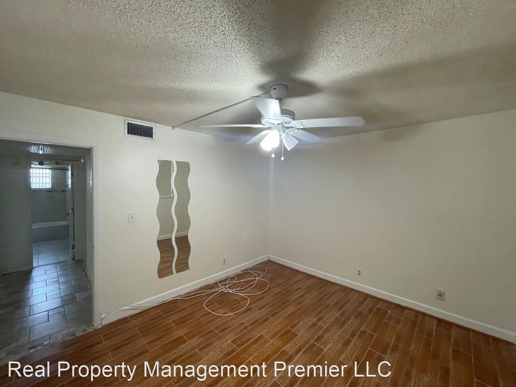 403 Nw 68th Ave Unit 218 - Photo 36