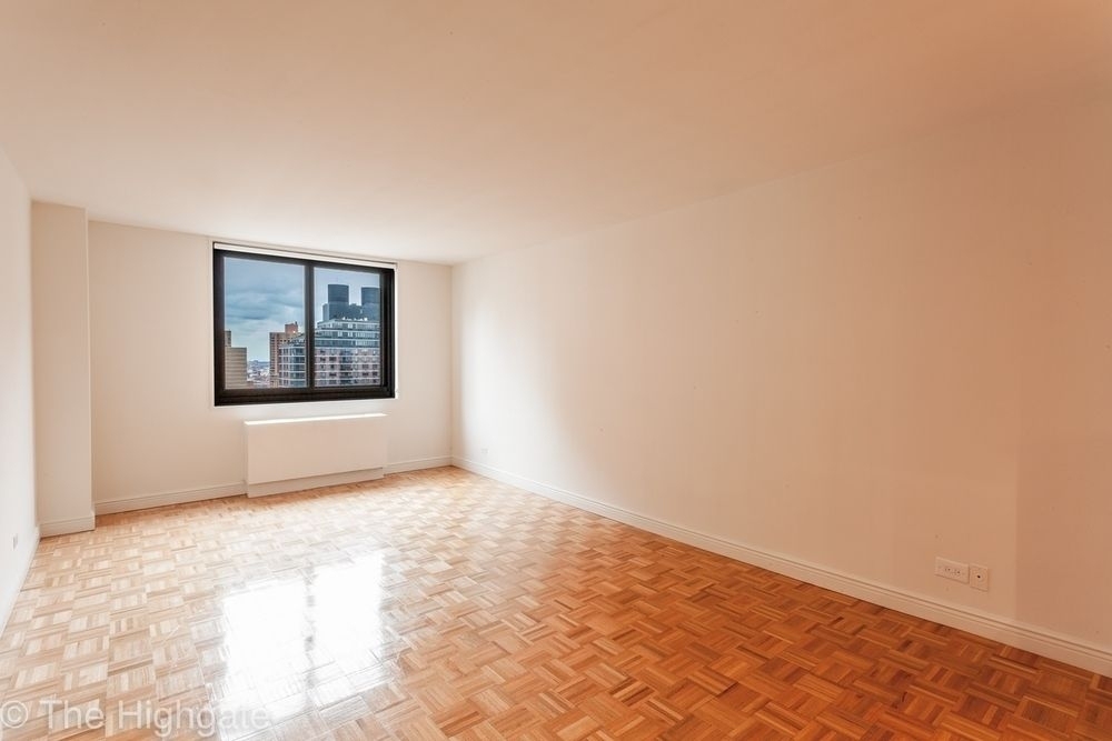 155 East 31st Street - Photo 0