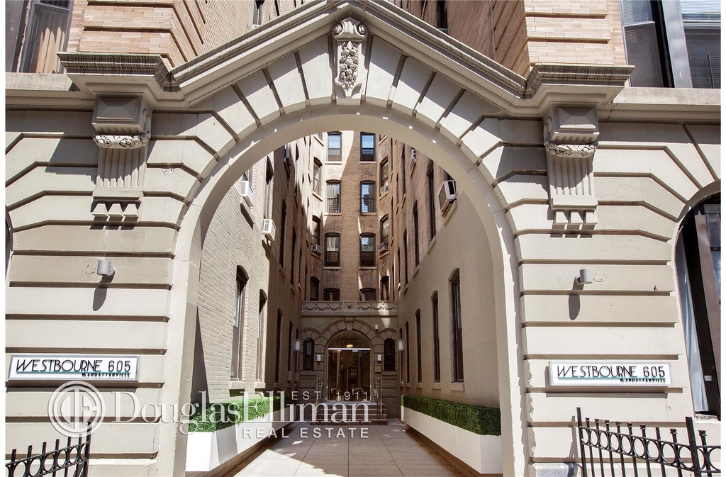 611 West 137th St - Photo 1