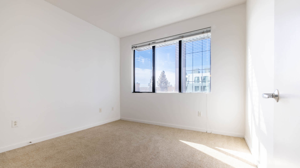 375 East 2nd Street - Photo 34