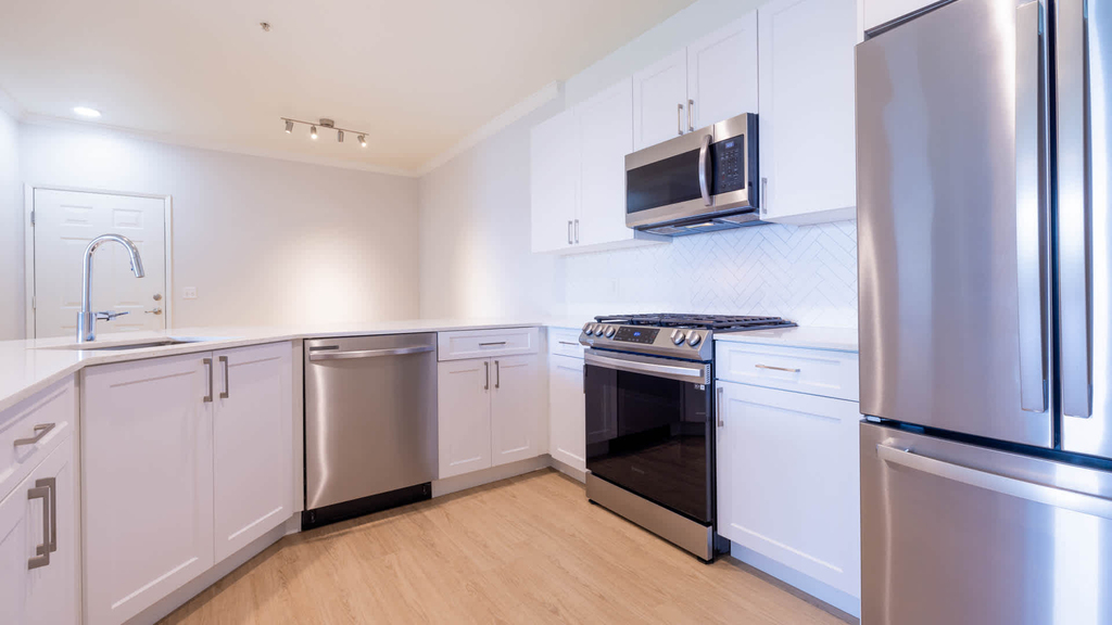 955 N Duesenberg Drive - Photo 1